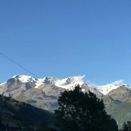 Antagnod Mountain Club Apartment Champoluc